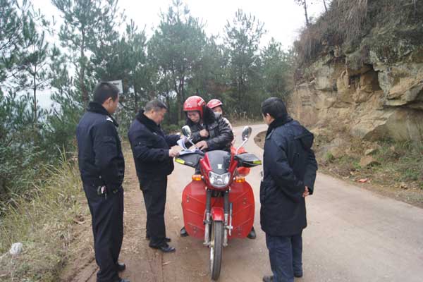 復(fù)平鄉(xiāng)整治道路交通安全
