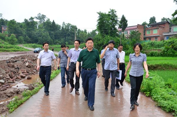 蔣宜茂到金帶鎮(zhèn)調研指出：加強黨建 提振精神 找準定位 加快發(fā)展