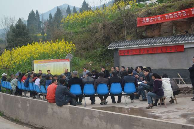 石安鎮(zhèn)：進(jìn)村入戶找問題  農(nóng)家院壩聽民聲