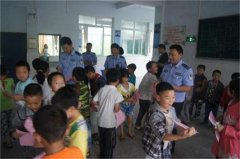 竹山鎮(zhèn)組織開展“平安校園”主題夏季消防宣傳活動(dòng)