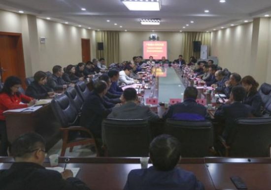 校校企合作發(fā)展戰(zhàn)略簽約儀式暨首輪座談會現(xiàn)場