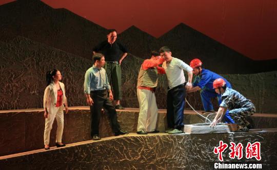 建國以來首部大型梁山燈戲《好人鄧平壽》首次晉京演出
